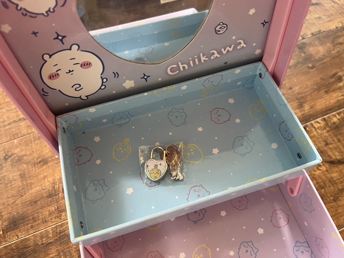 chiikawa box - photo 5