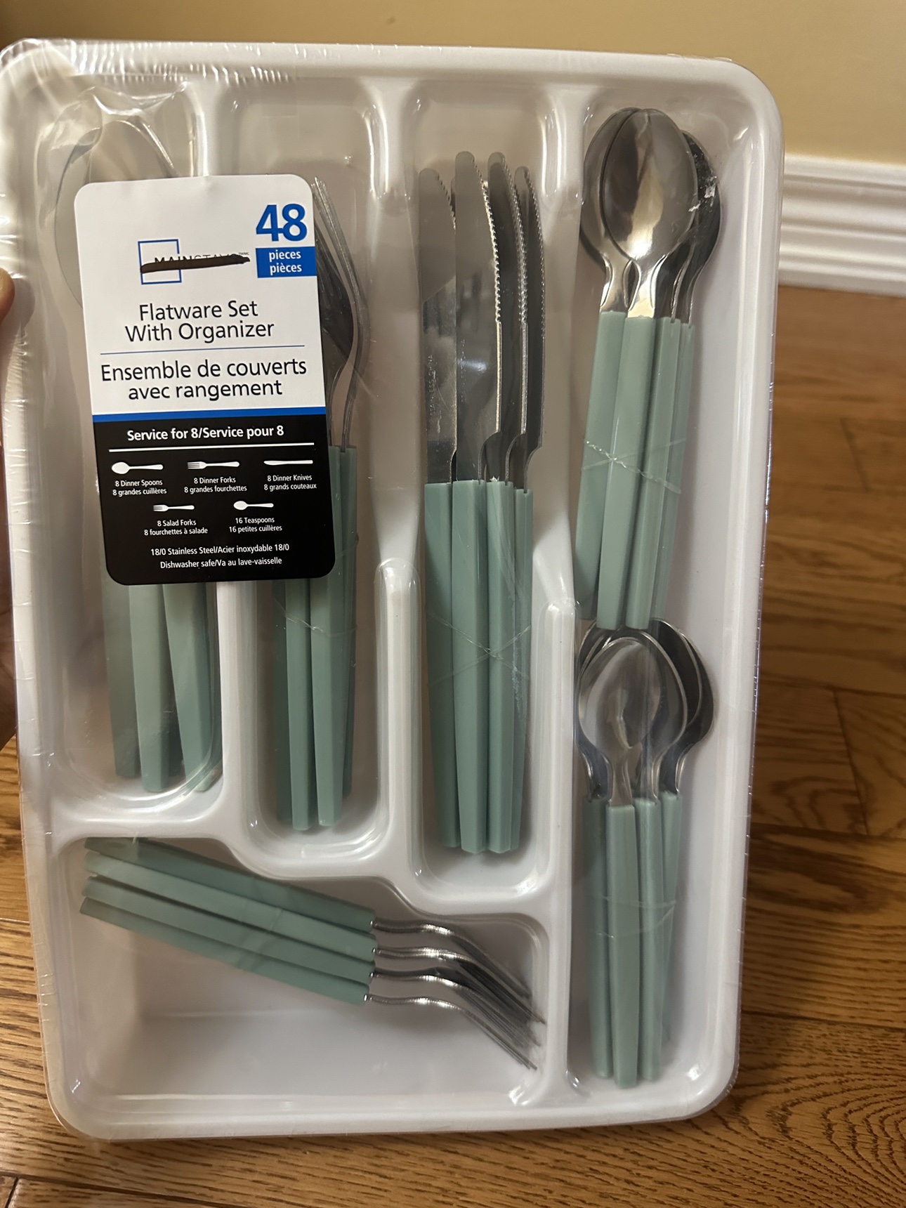 Brandnew 48 pc. flatware set,Citrus Mate,spiral slicer