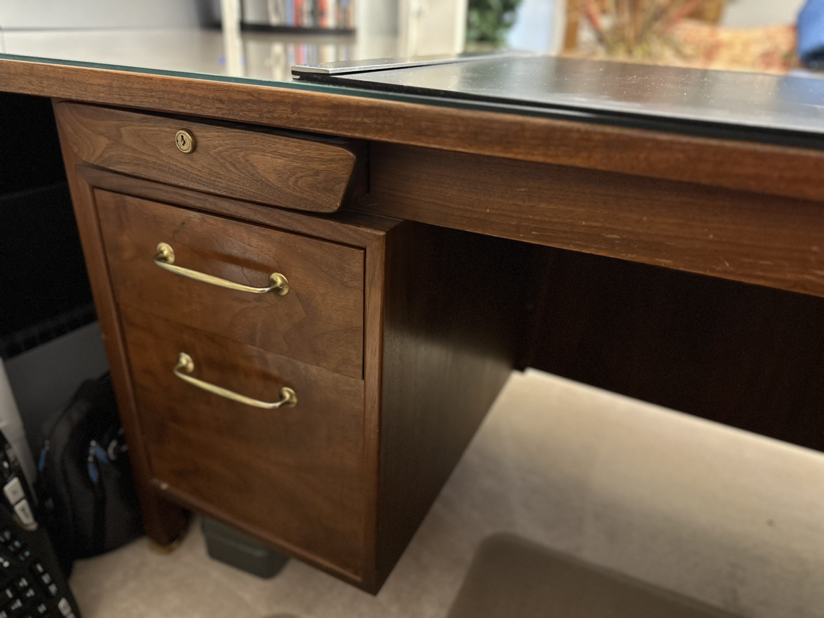 Solid mahogany desk for repurpose - photo 5