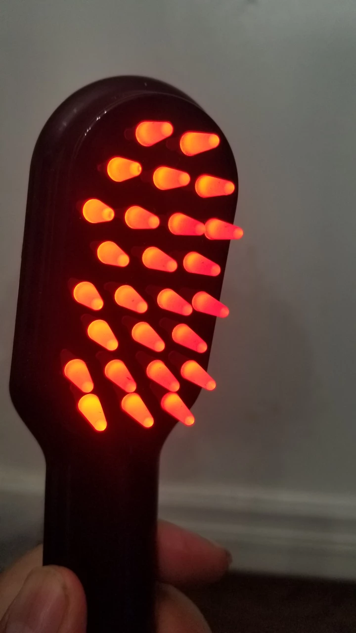 phototherapy massage comb - photo 3
