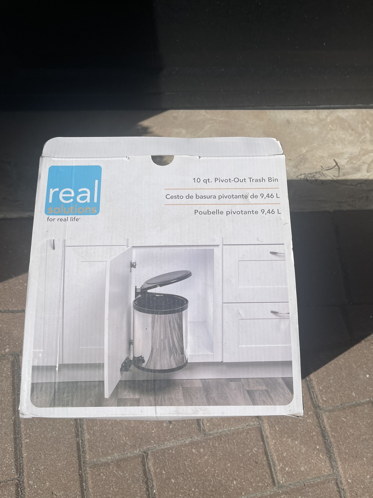 Pivot-out under sink waste bin image indicator(2)