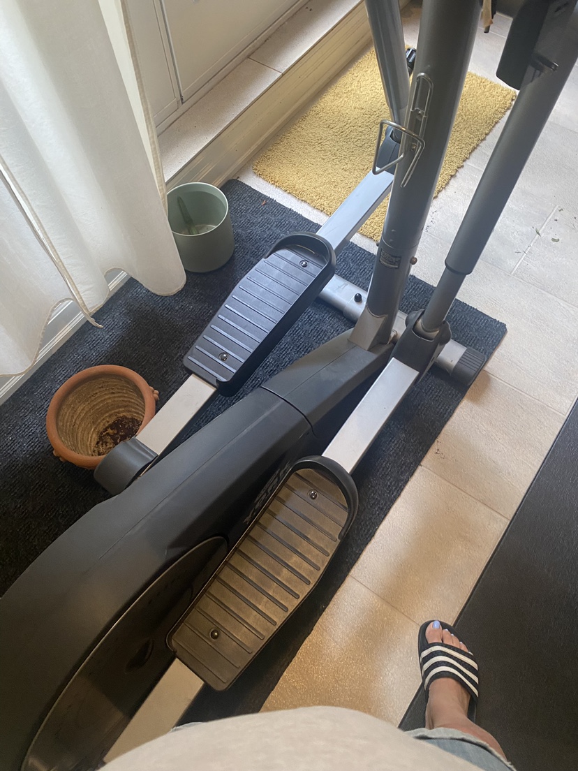 Elliptical machine - photo 4