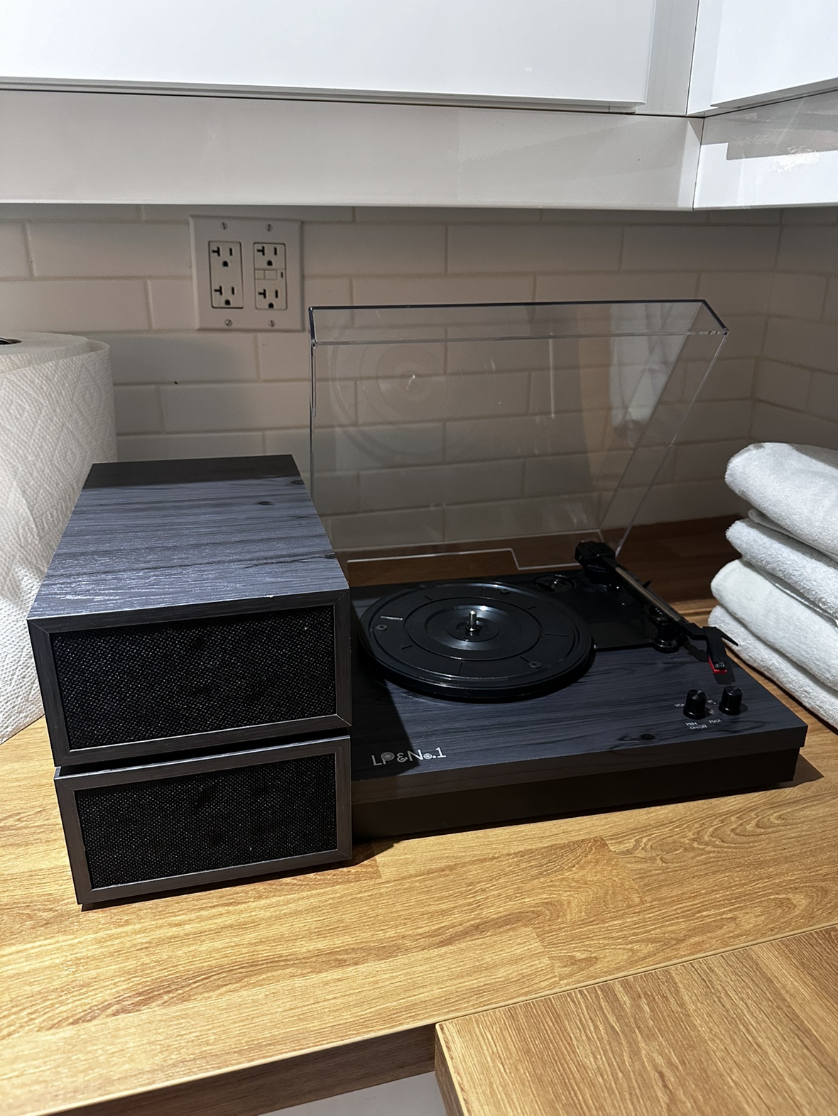 LP turntable & speaker