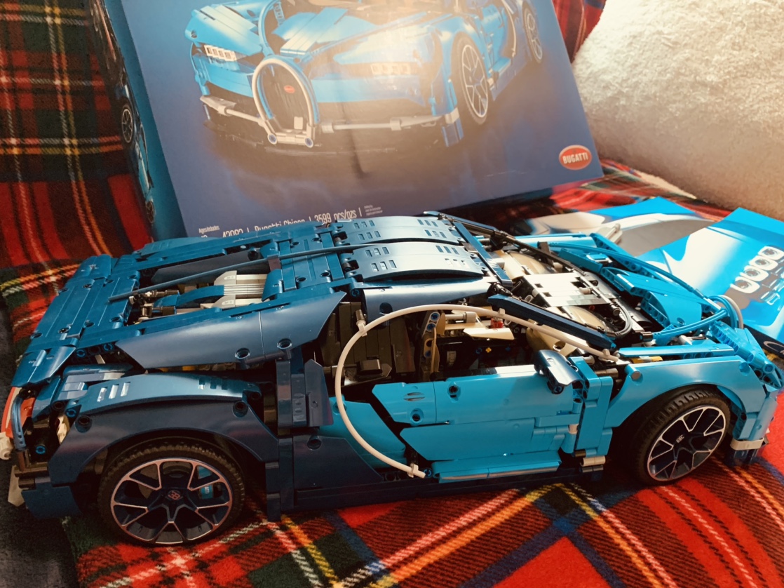 Lego Bugatti Chiron 42083 (Used, Great Condition) - photo 2