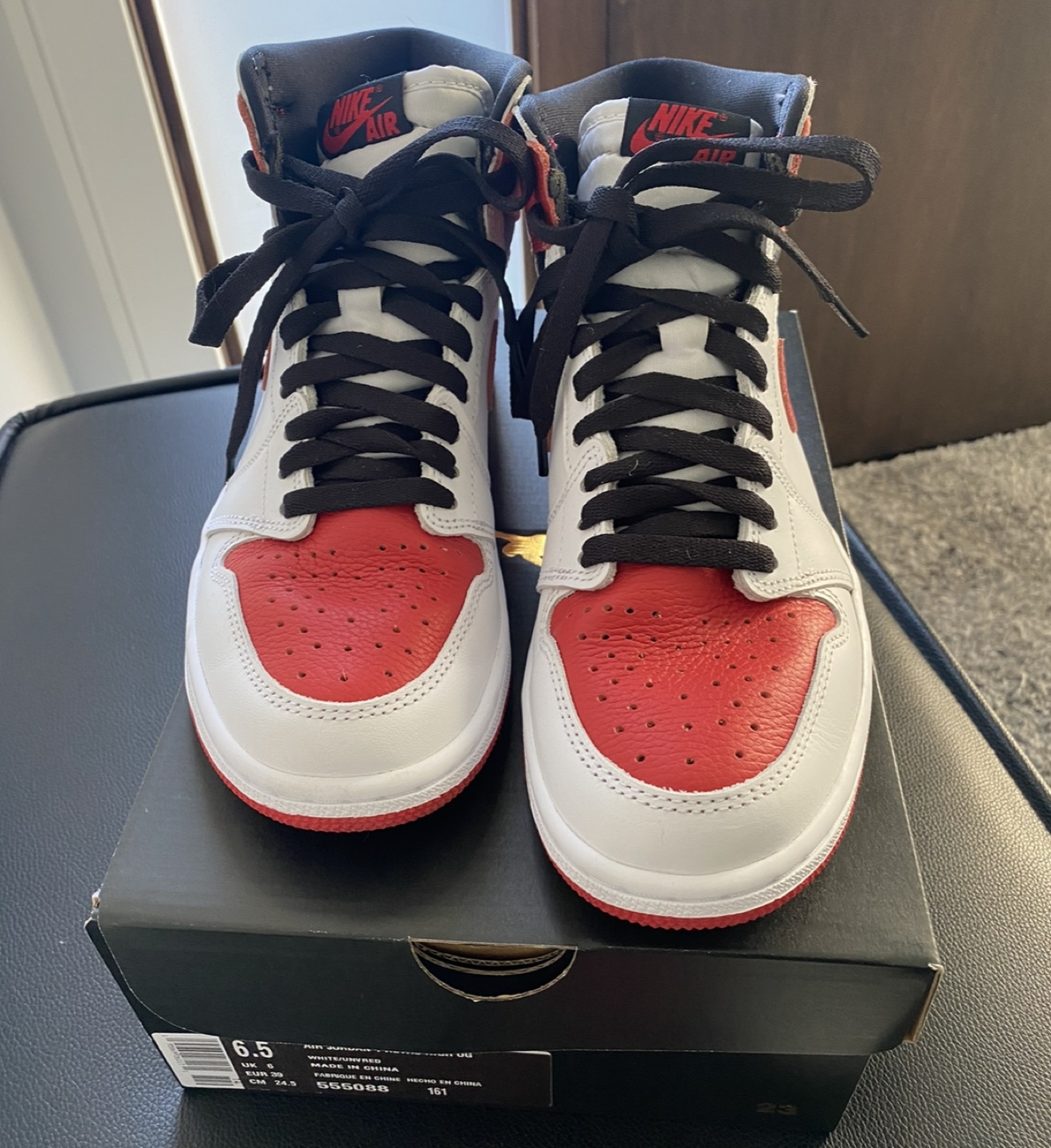 Nike Air Jordan 1 Retro High OG Shoes Size 6.5 Authentic image indicator(2)