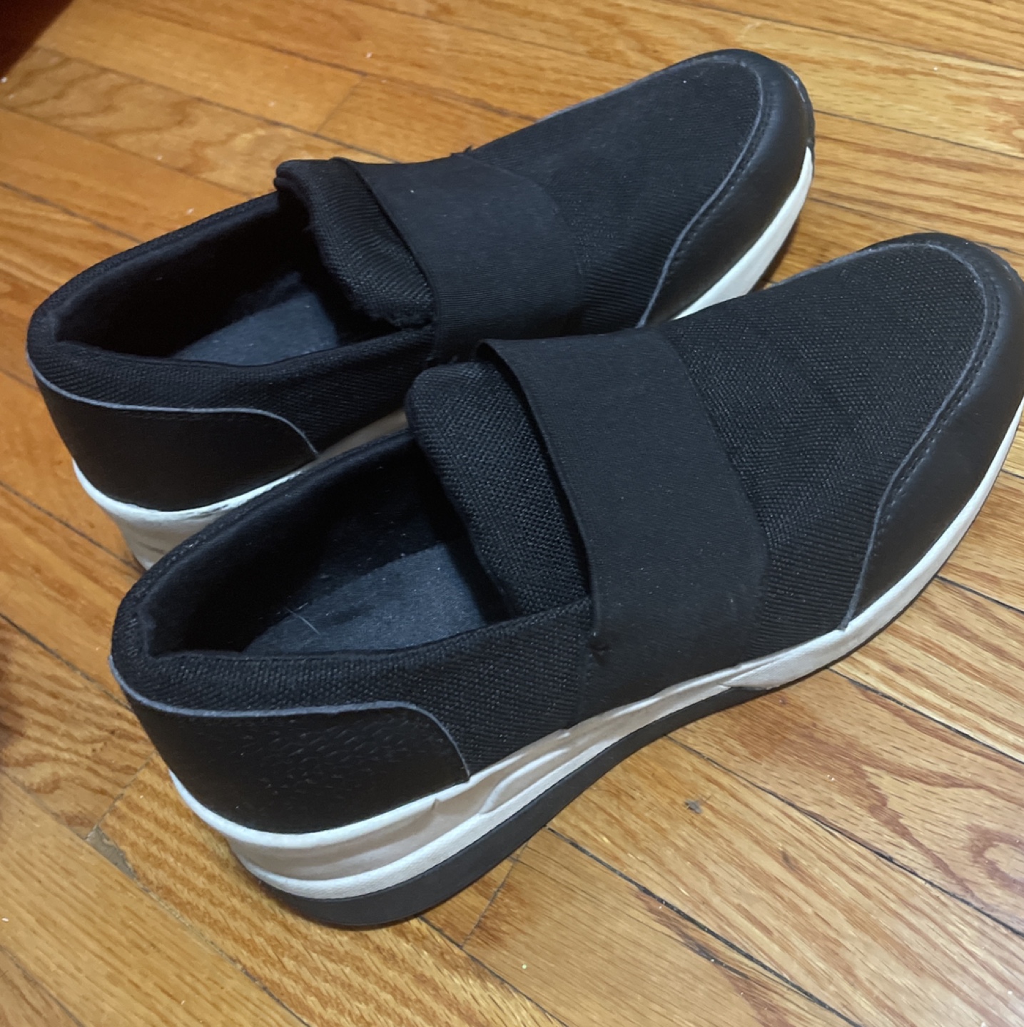 Women’s sneakers ⚽️ image indicator(4)