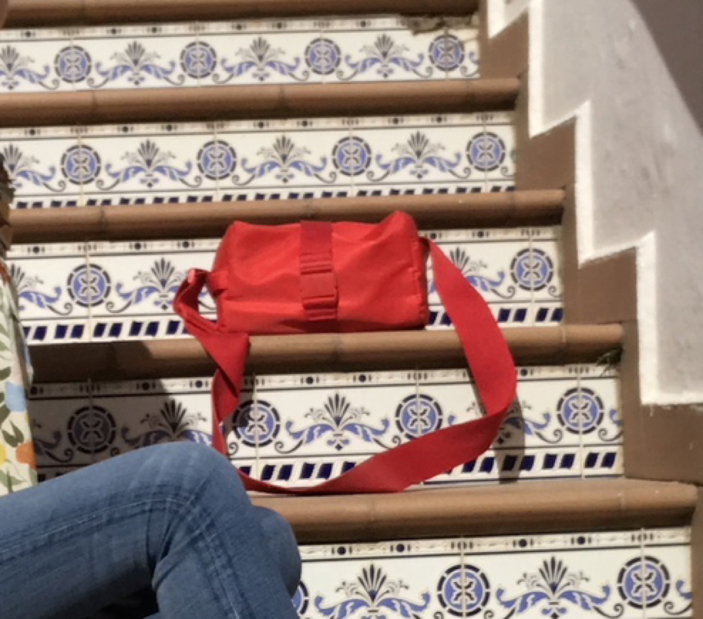 Red mini gym bag (brand new - never opened) - photo 4