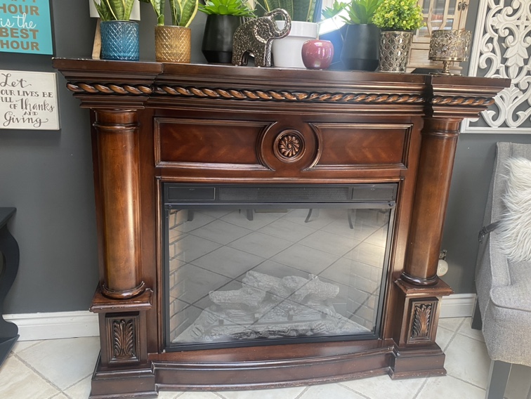 Gorgeous electric fireplace!  Moving sale!! thumbnail
