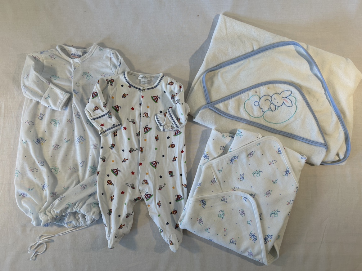 4 Pcs - Newborn Baby Boy Onesie Sleeper Towel Blanket