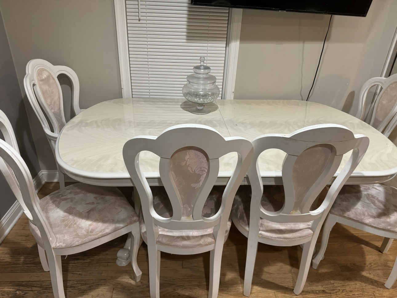 Dining table with 6 chairs and china cabinet - photo 2