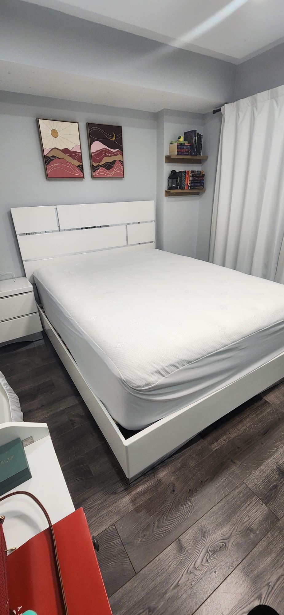 URGENT - Modern Bed Frame Queen Bed and Hybrid Mattress - photo 3
