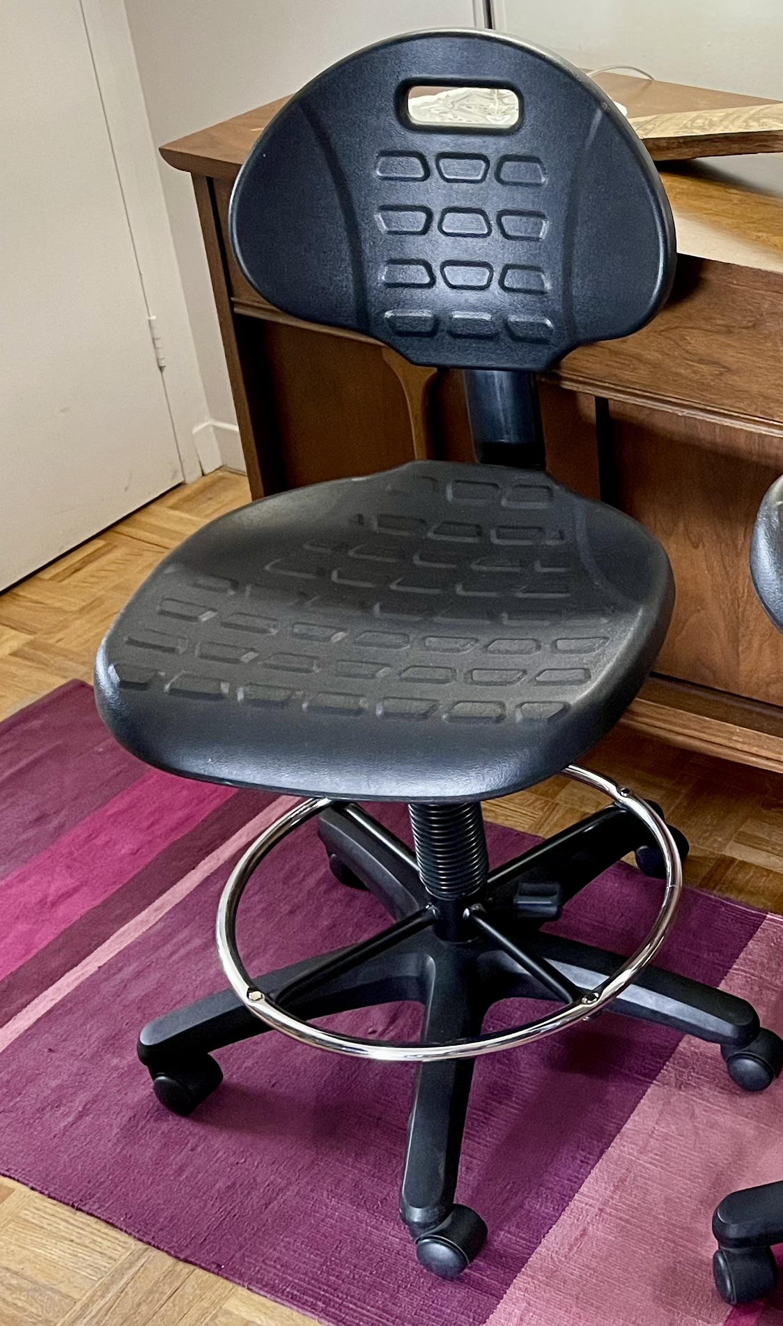 ULine height extendable Work Stool