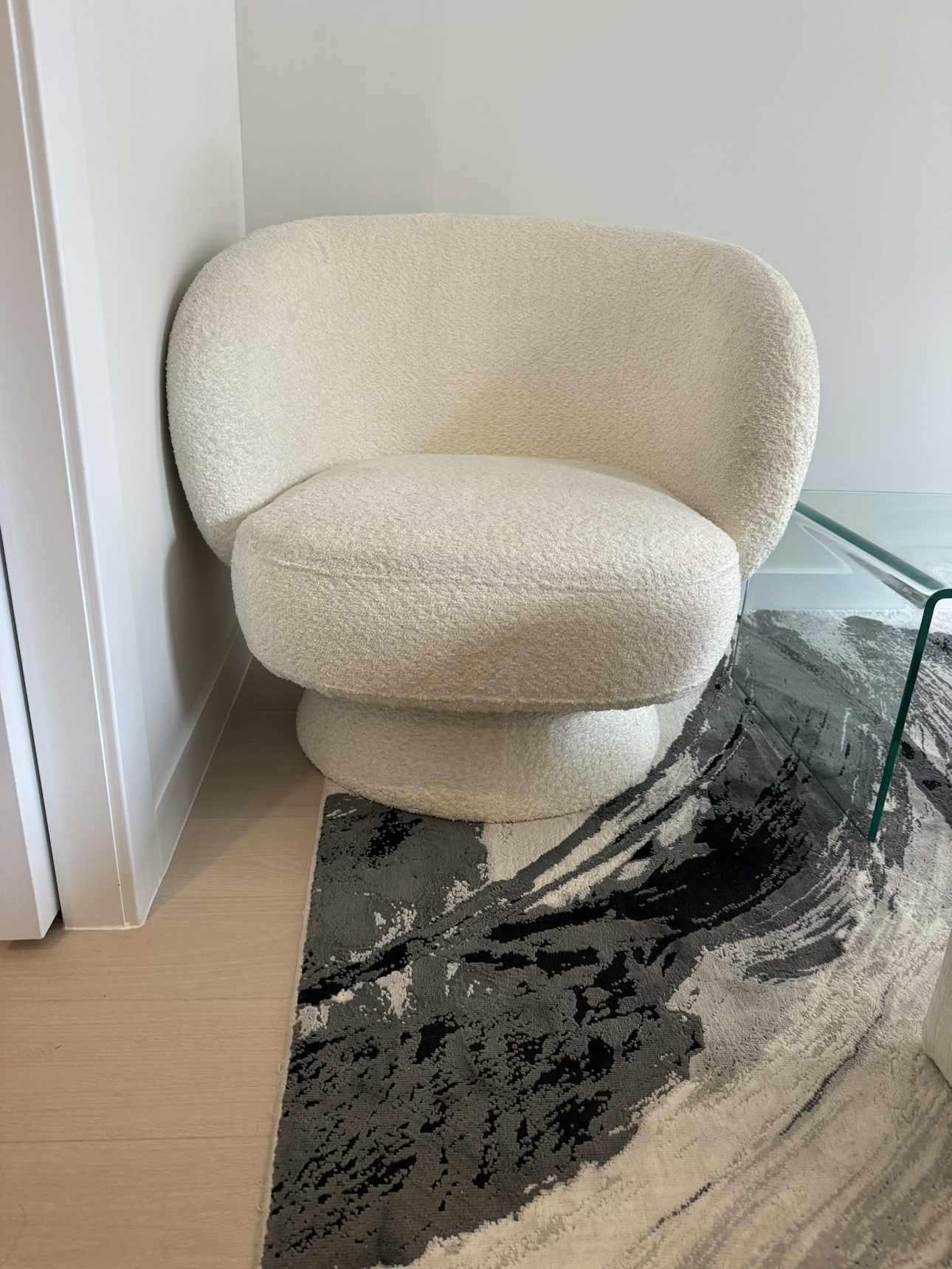 BOUCLE swivel chair