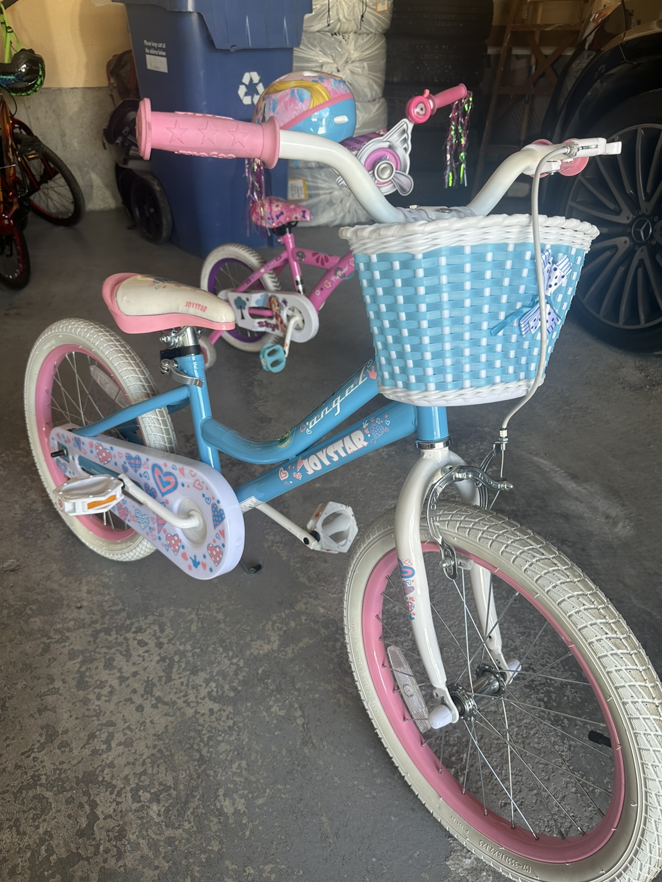 Small girl bike with basket