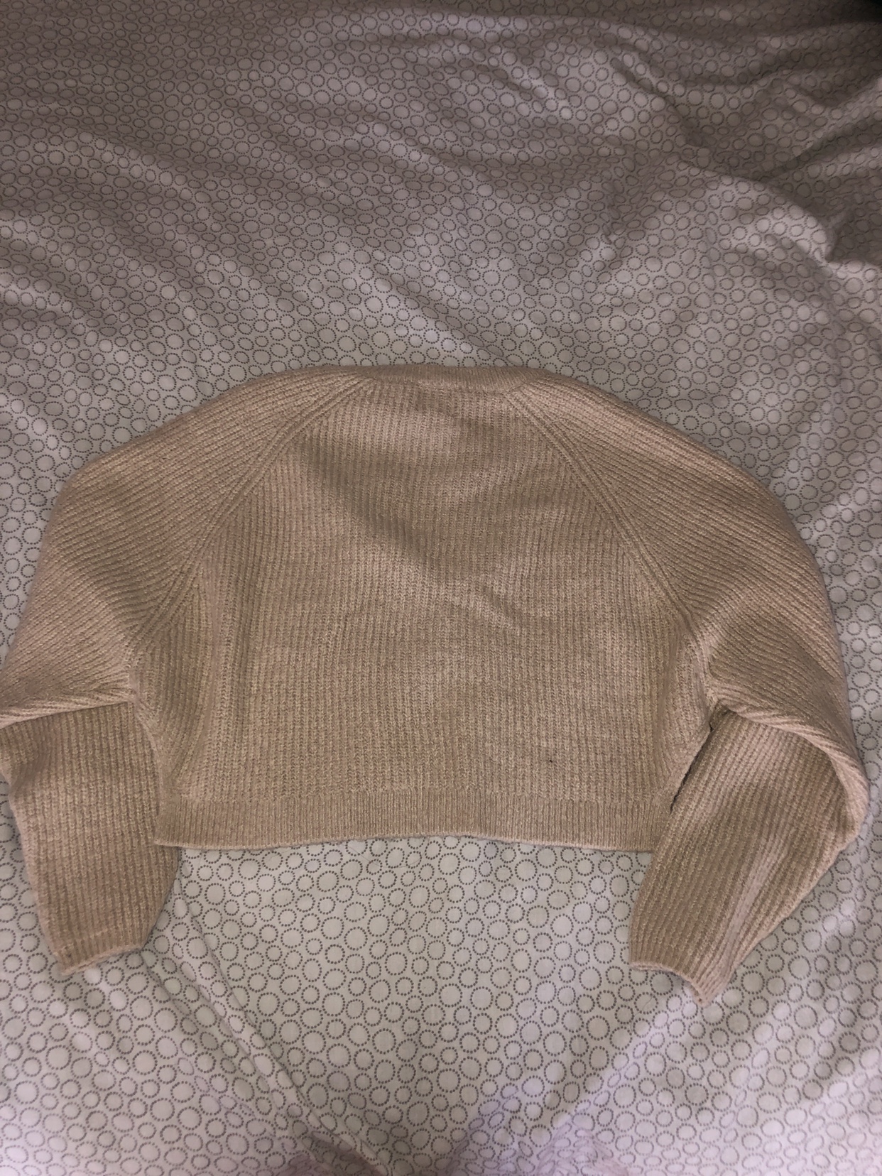 Cropped knit sweater image indicator(3)