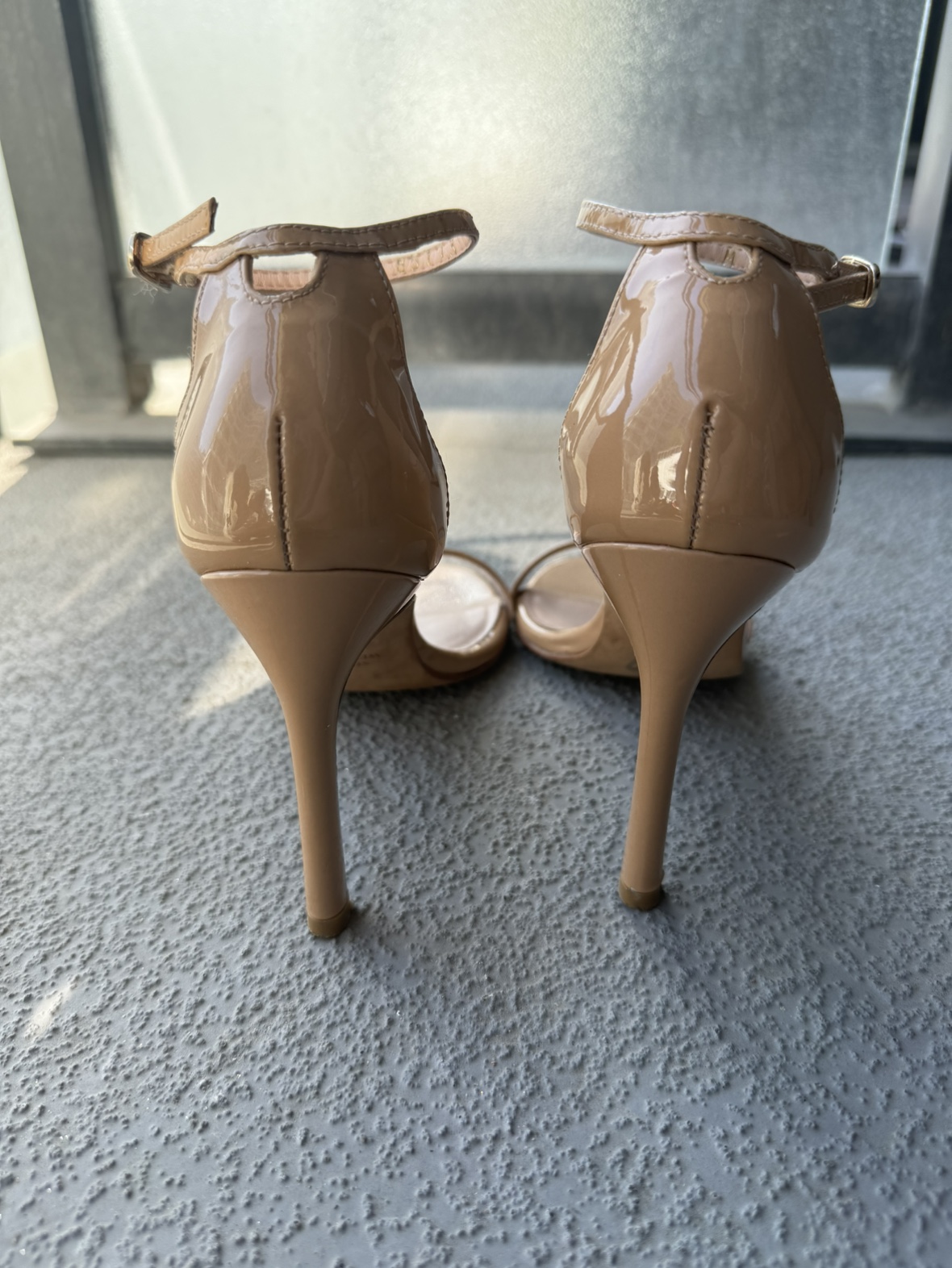 100% Authentic STUART WEITZMAN NUDISTCURVE 100 SANDAL image indicator(2)
