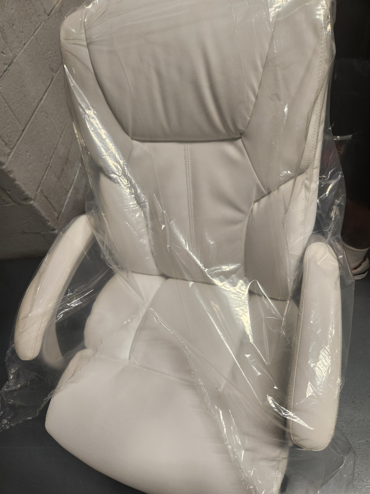 brand new stylish white/offwhite leather office chair
