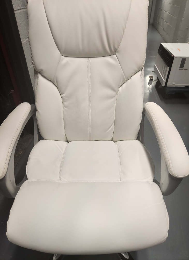 brand new stylish white/offwhite leather office chair - photo 5