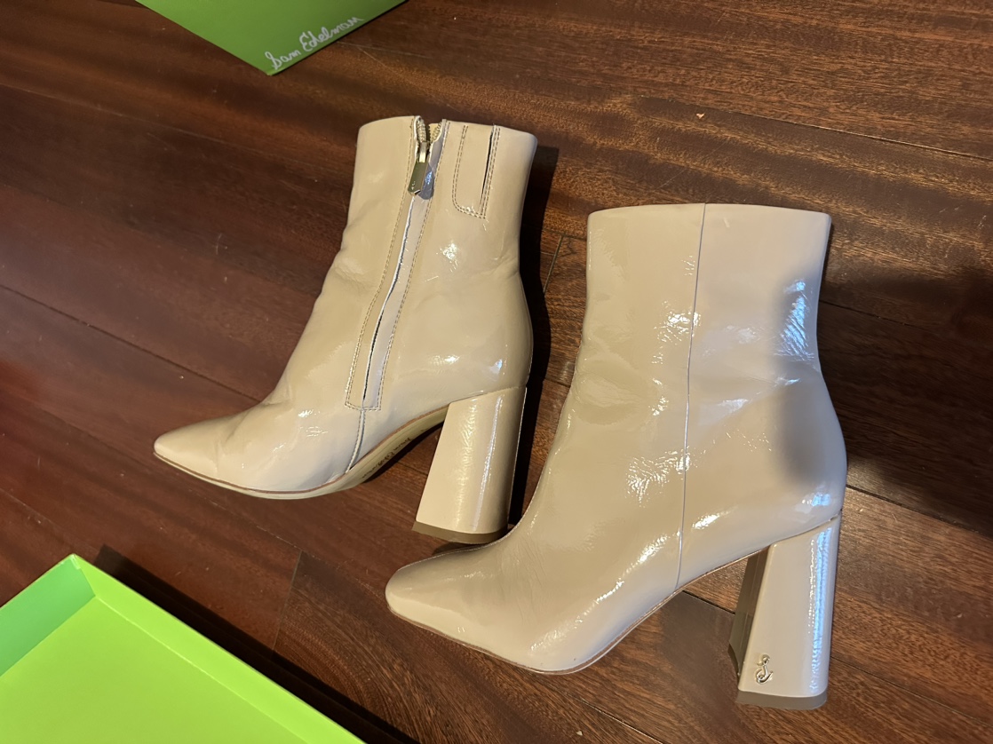 Sam boots