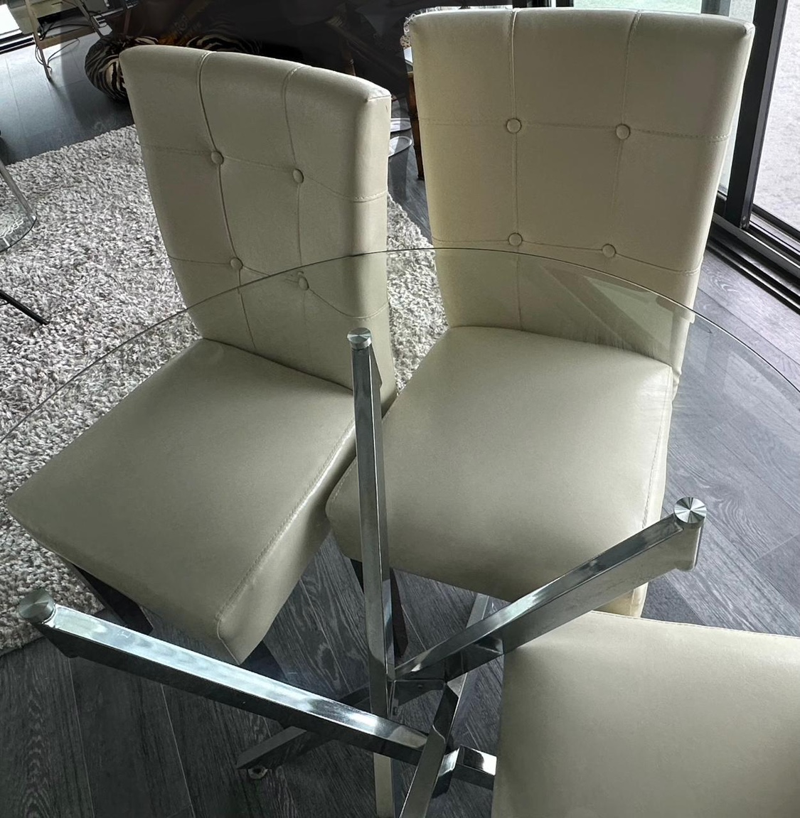 4 off white leather dining chairs - photo 4