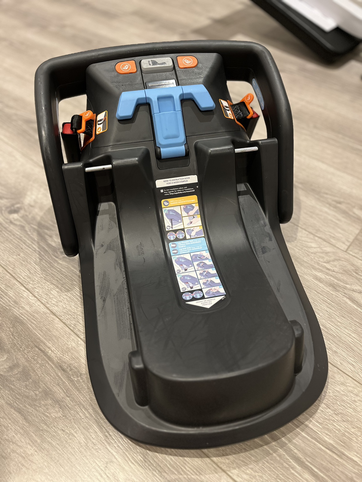 Uppababy Mesa BAse thumbnail