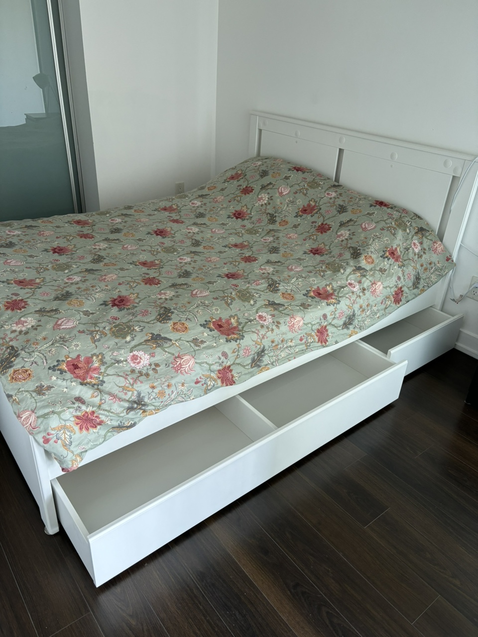 Queen bedframe for sale (white)! - photo 2