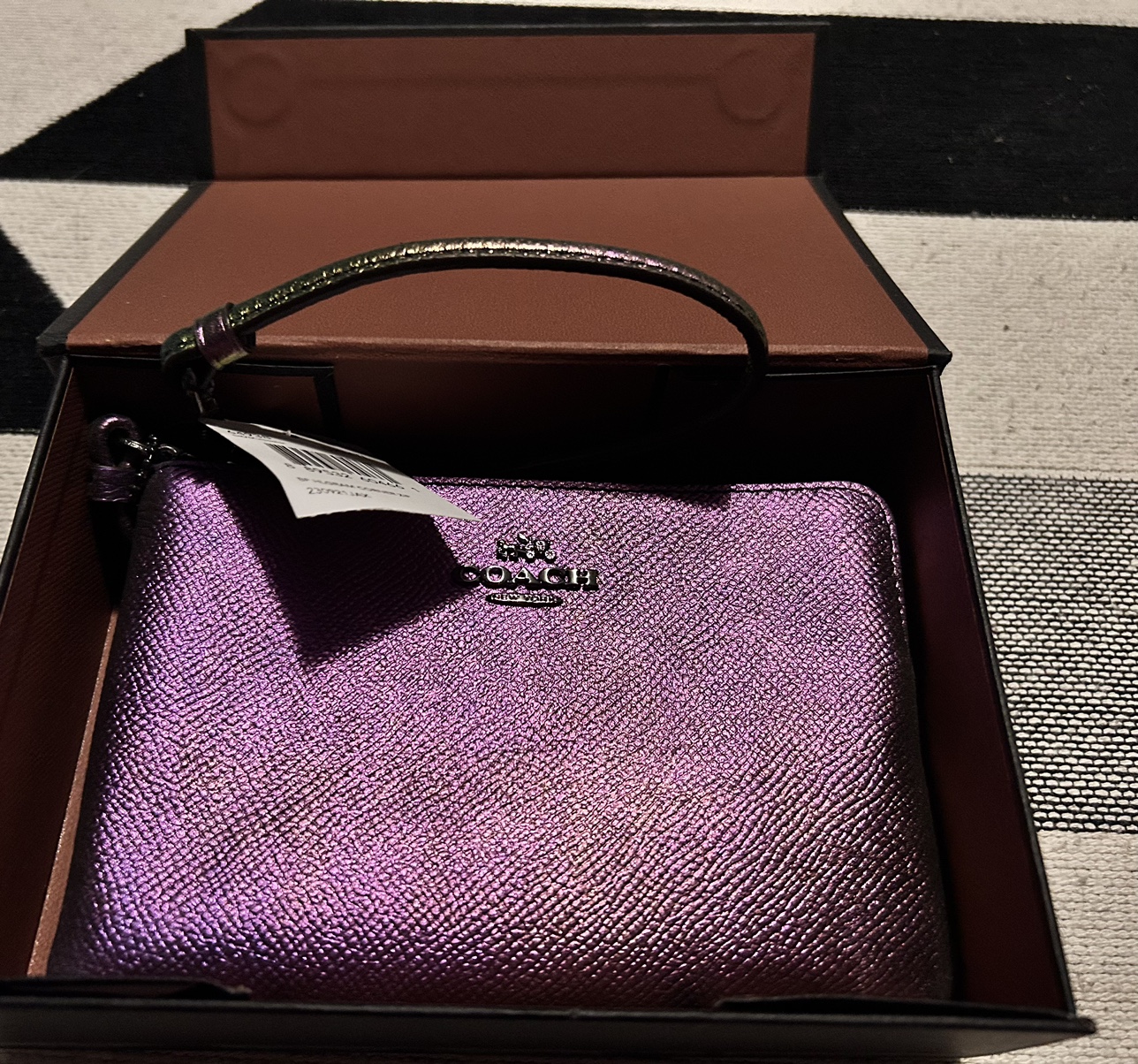 BNIB COACH WRISTLET thumbnail