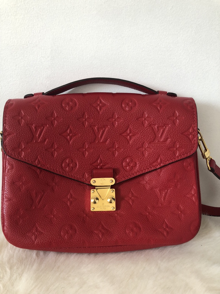 Louis Vuitton Pochette Métis Handbag