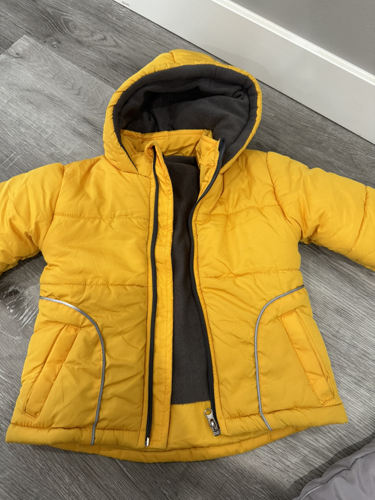 Outerwear for a girl - photo 5