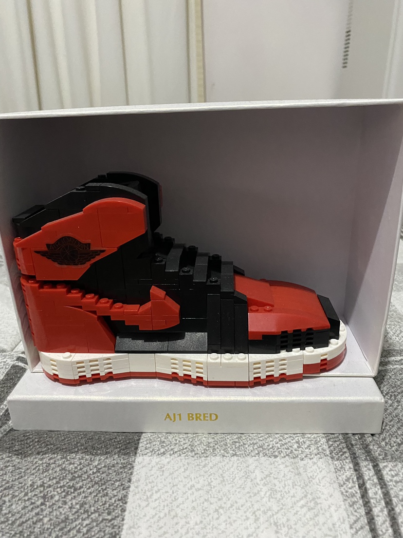 Lego Kickbrick Air Jordan 1 Retro High "Bred" thumbnail