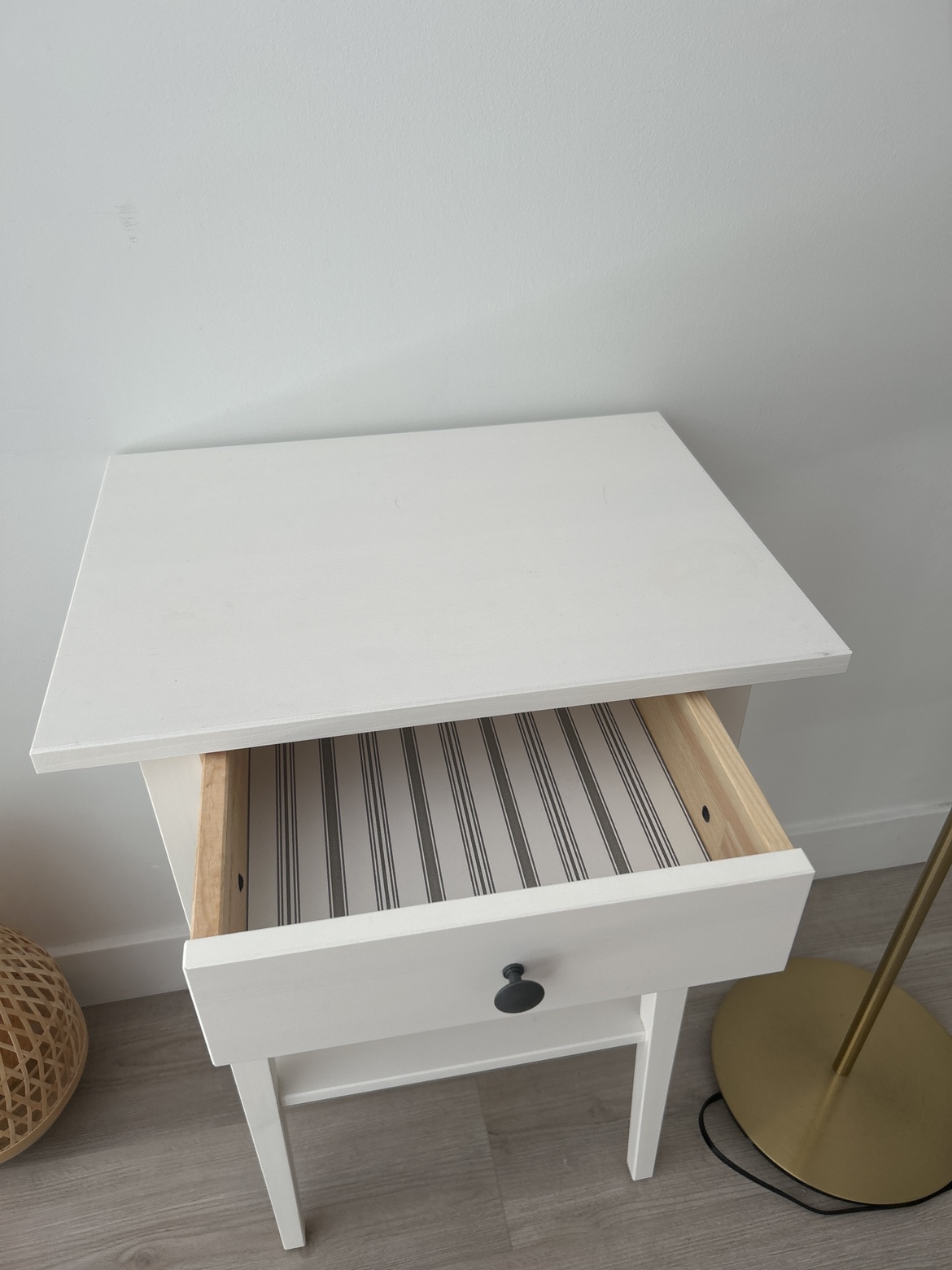 Ikea white nightstand - photo 4