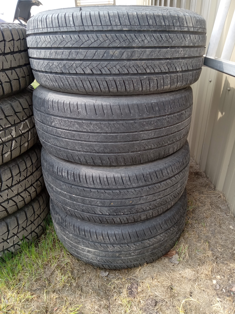 Summer Tires 235x55x17 - photo 2