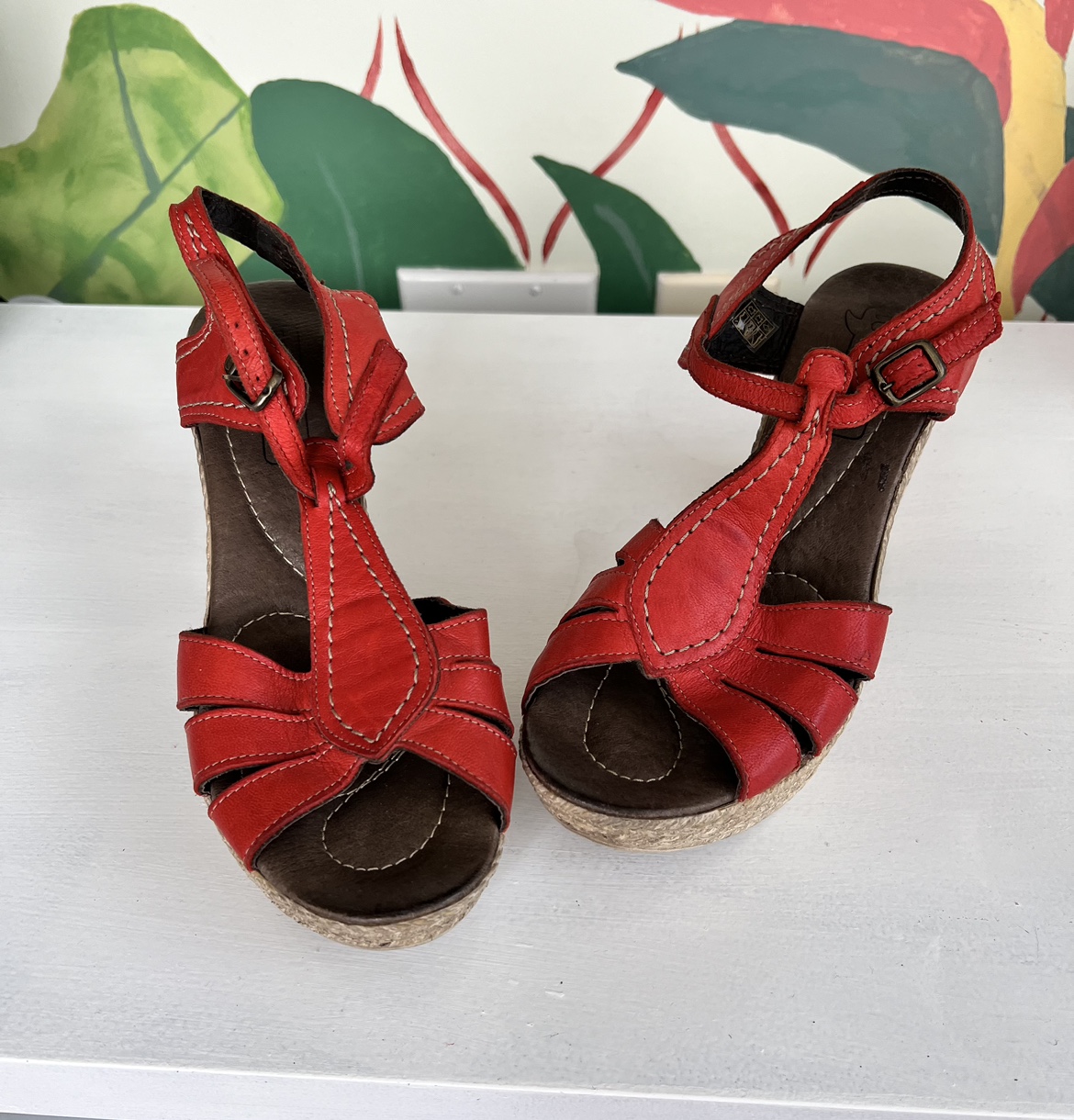 Women’s leather burnt orange/red strapy sandals thumbnail