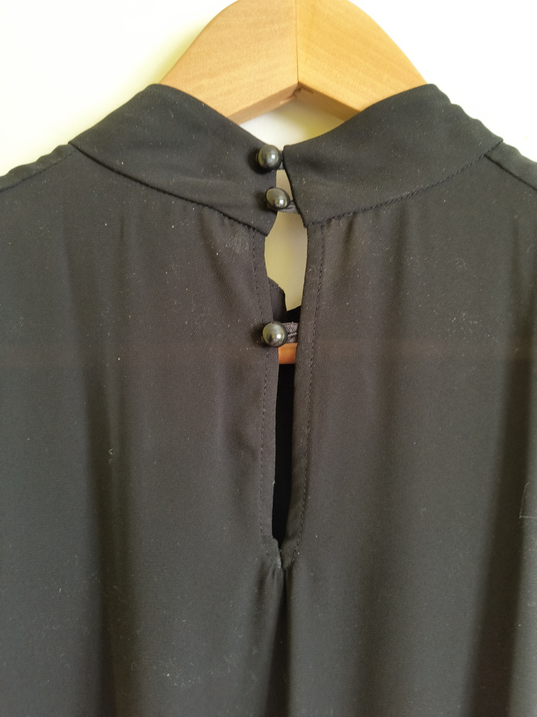 Dress Black and white image indicator(5)