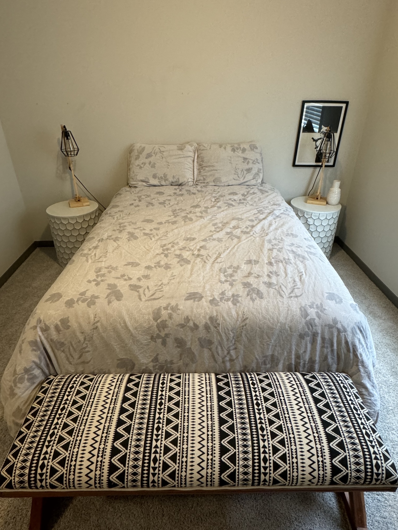 Twin bed (mattress, box spring and frame) - photo 2