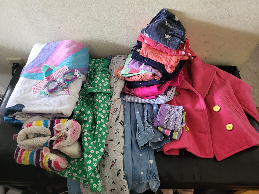 5T clothing lot #freecycle 🥕 thumbnail