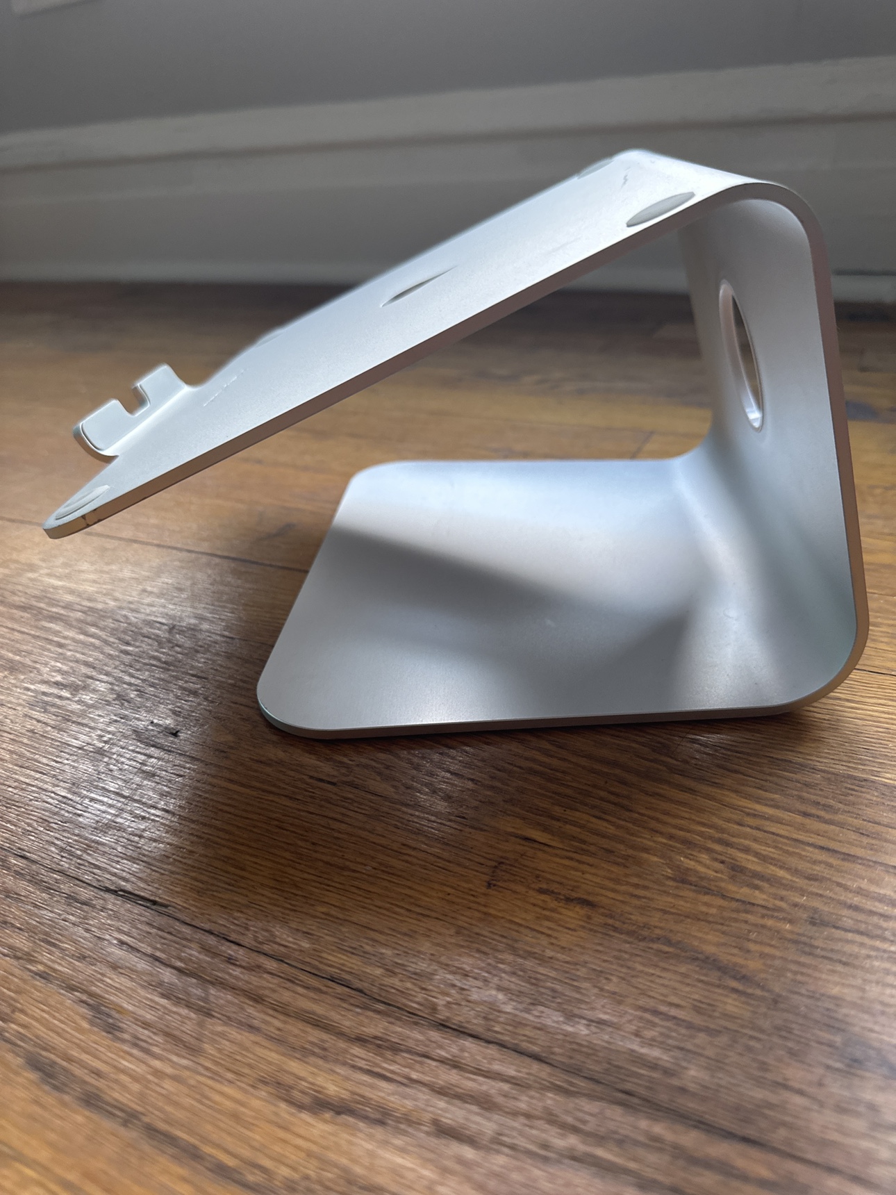 Laptop stand - photo 2