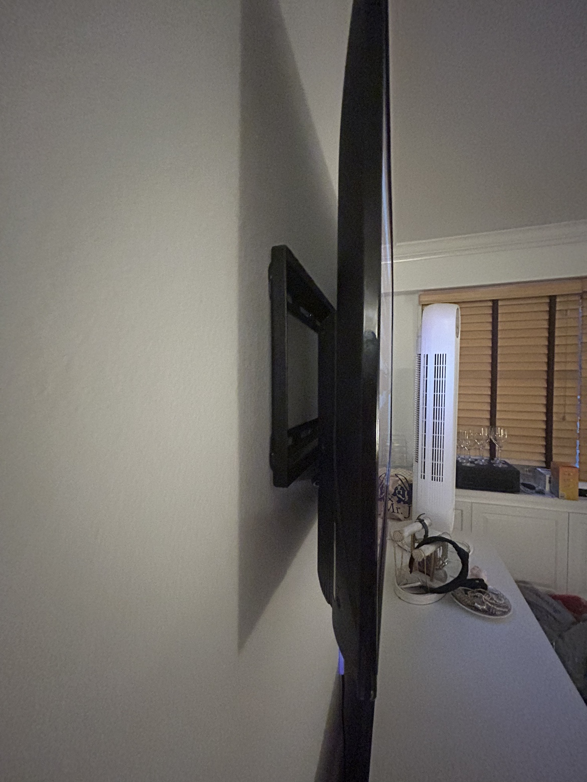 42 inch Roku TCL TV - photo 5
