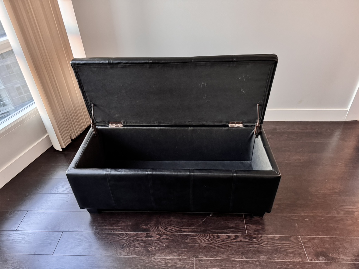 Faux leather chest / ottoman / coffee table chest - photo 4