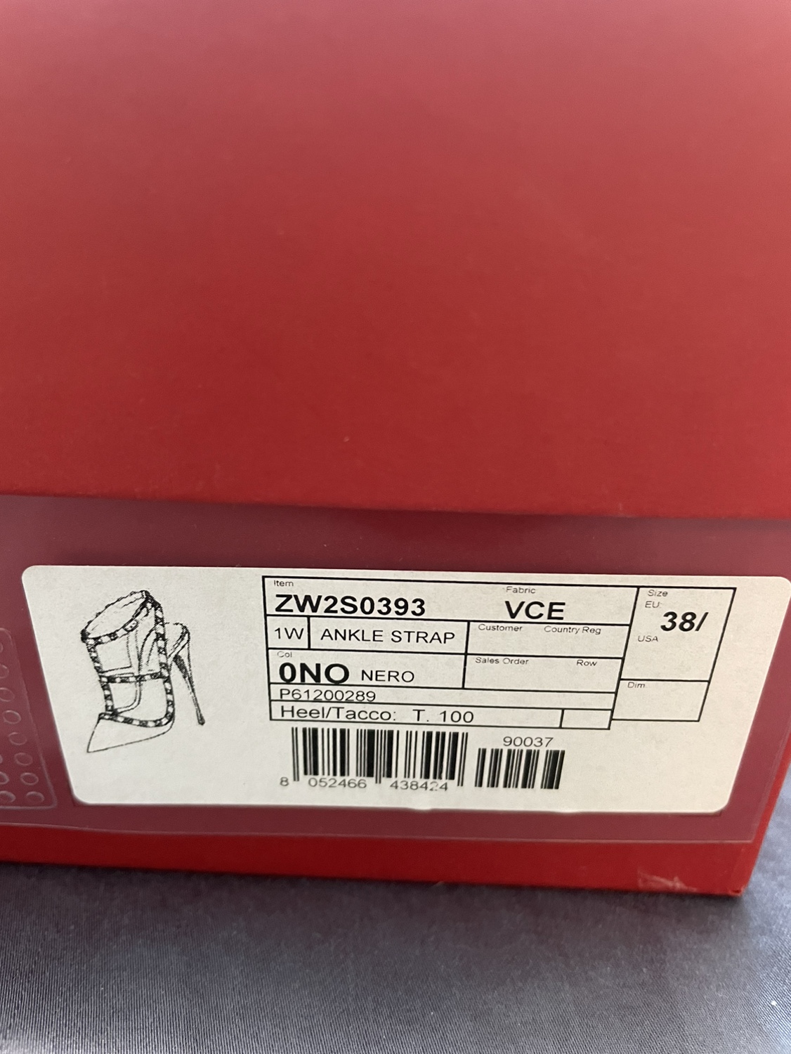 Valentino Garavani Rockstud Heels 38.5 (fits as 7 or 7.5 US) - photo 2