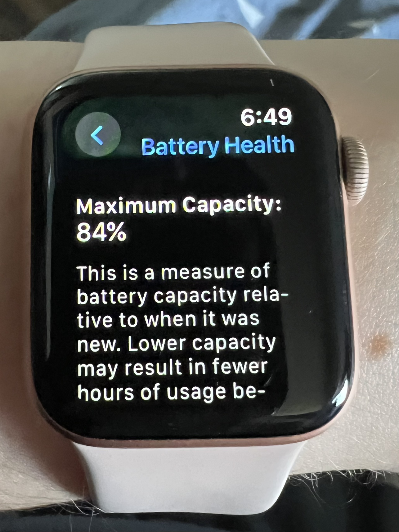 Apple Watch Series 4 40mm (GPS + Cellular) - Gold Aluminum Case - photo 4