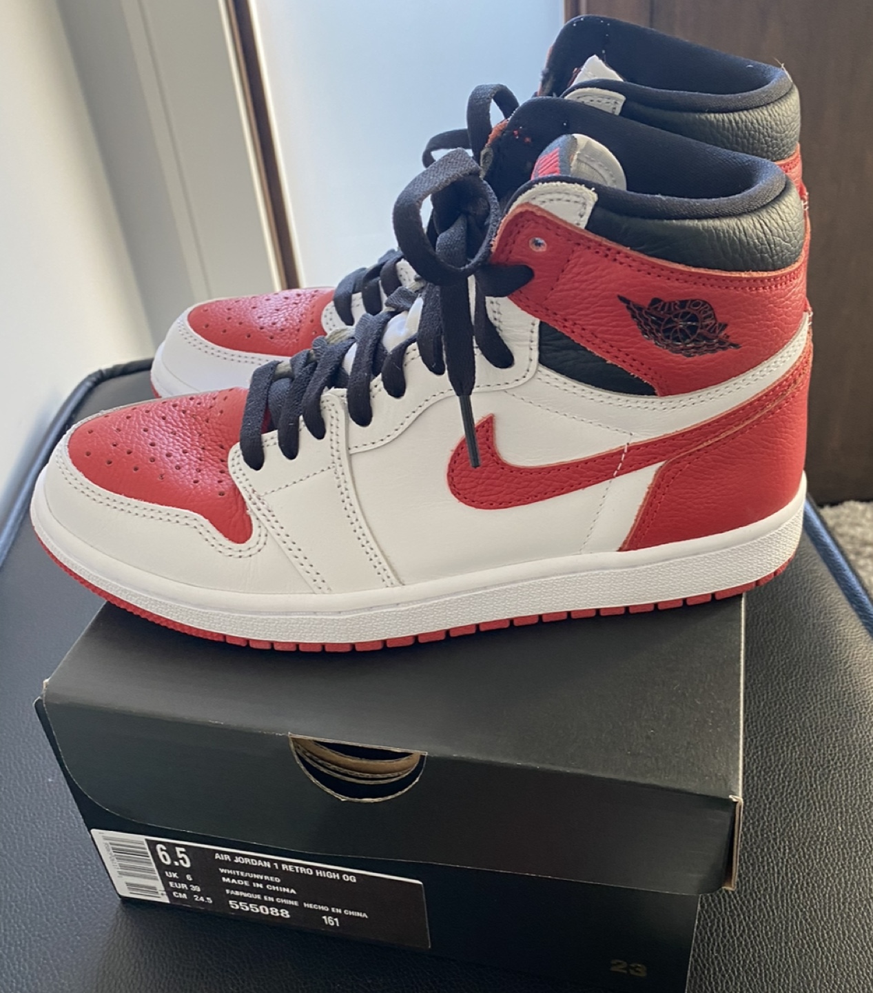 Nike Air Jordan 1 Retro High OG Shoes Size 6.5 Authentic image indicator(3)