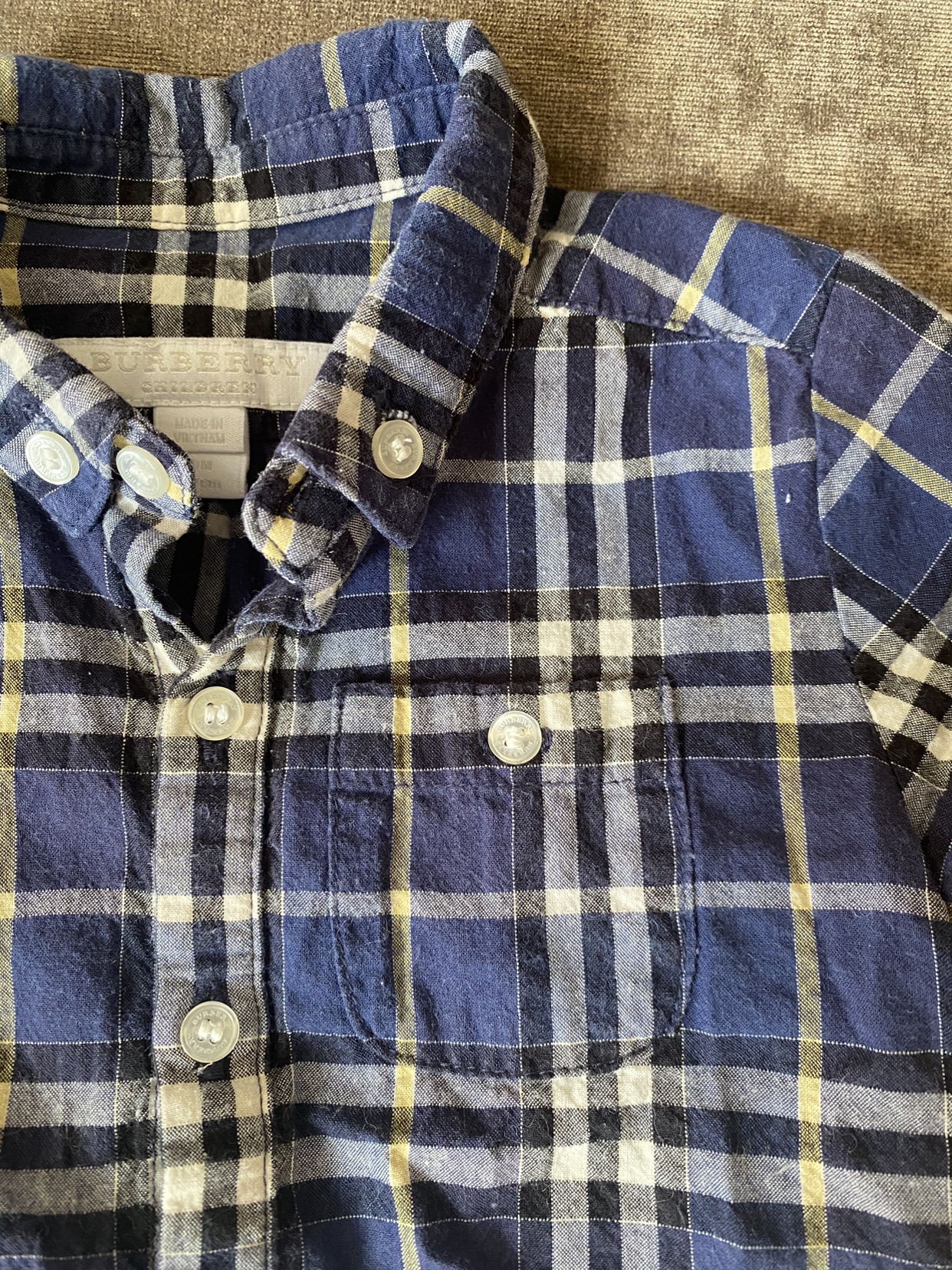 Burberry short sleeve shirt, 9mth ⚽️ image indicator(5)