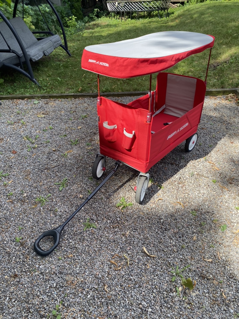 Radio flyer wagon for kids and cargo