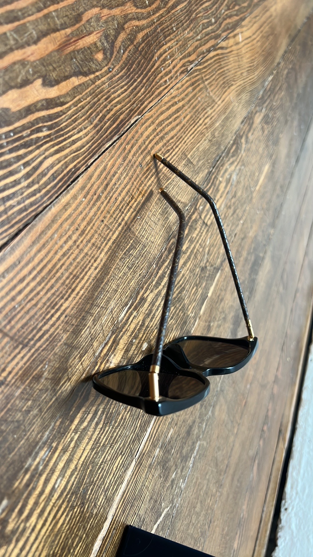 Louis Vuitton Sunglasses - photo 3