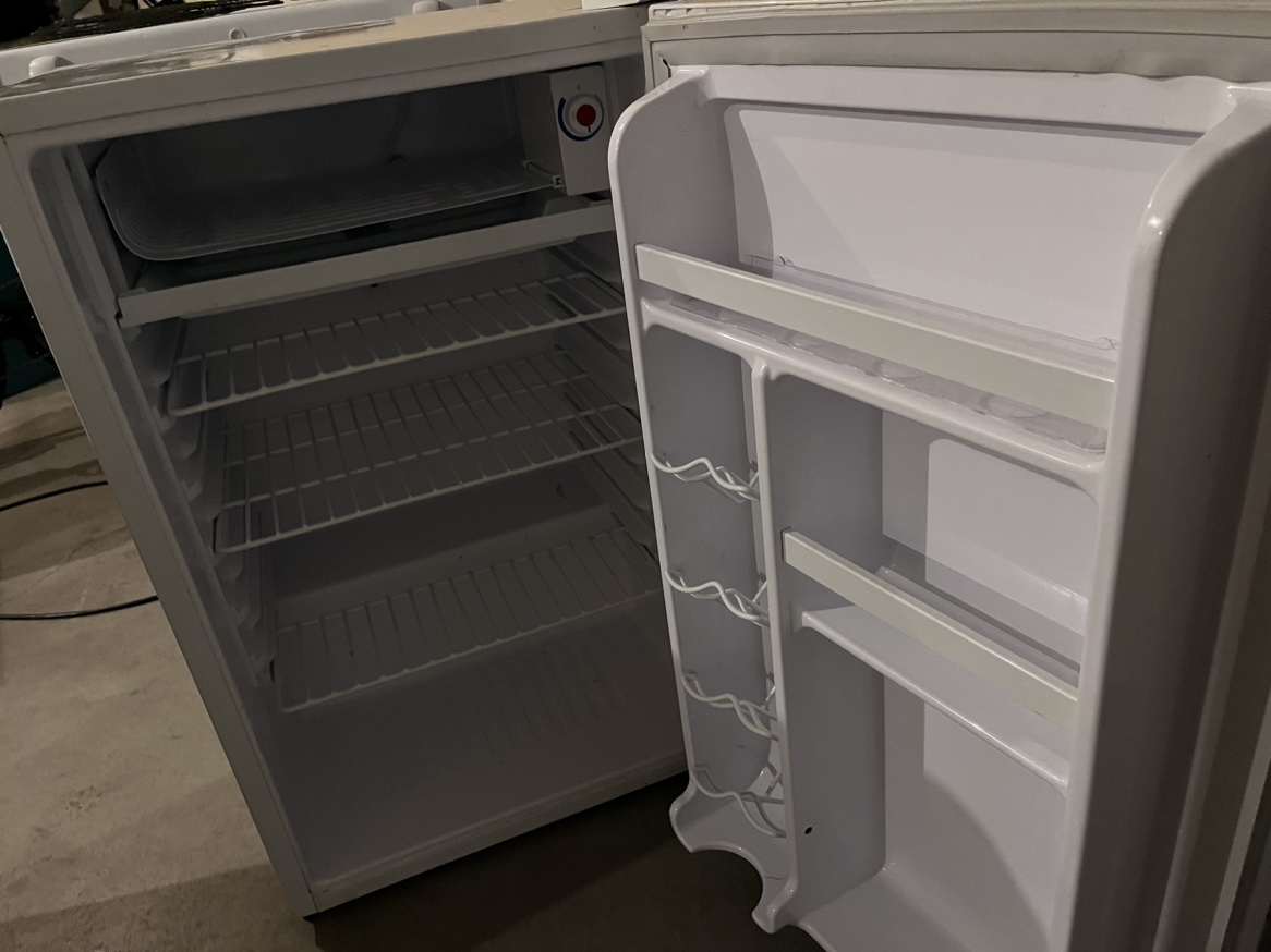 Mini fridge - photo 2