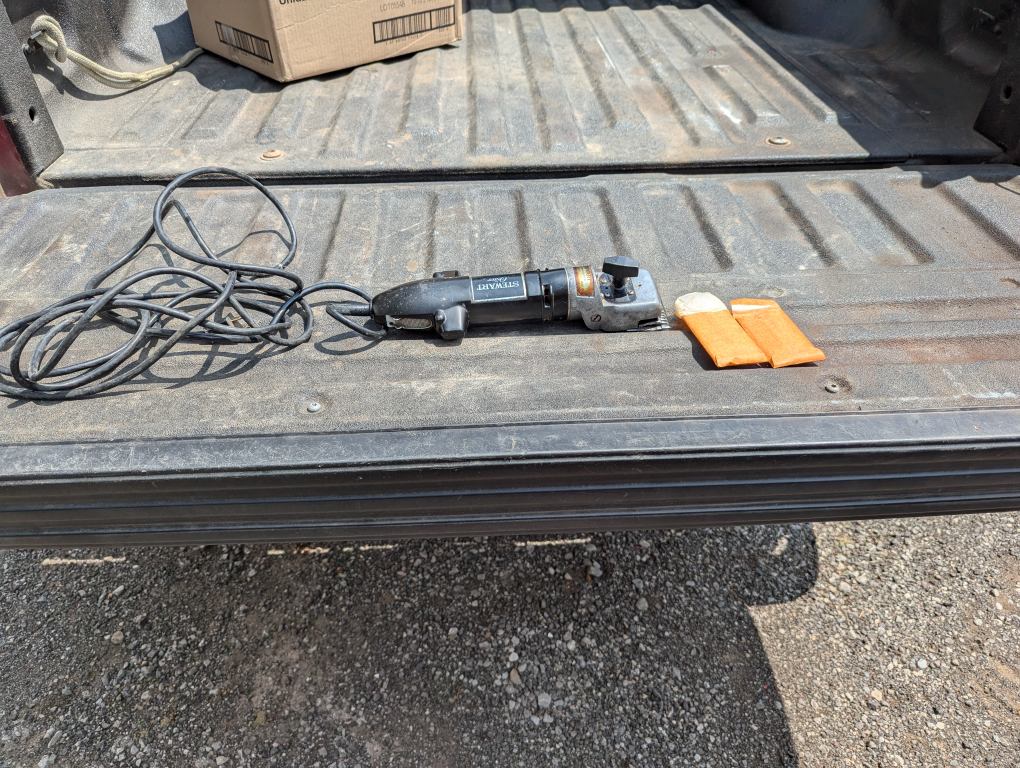 Large animal body clippers image indicator(2)