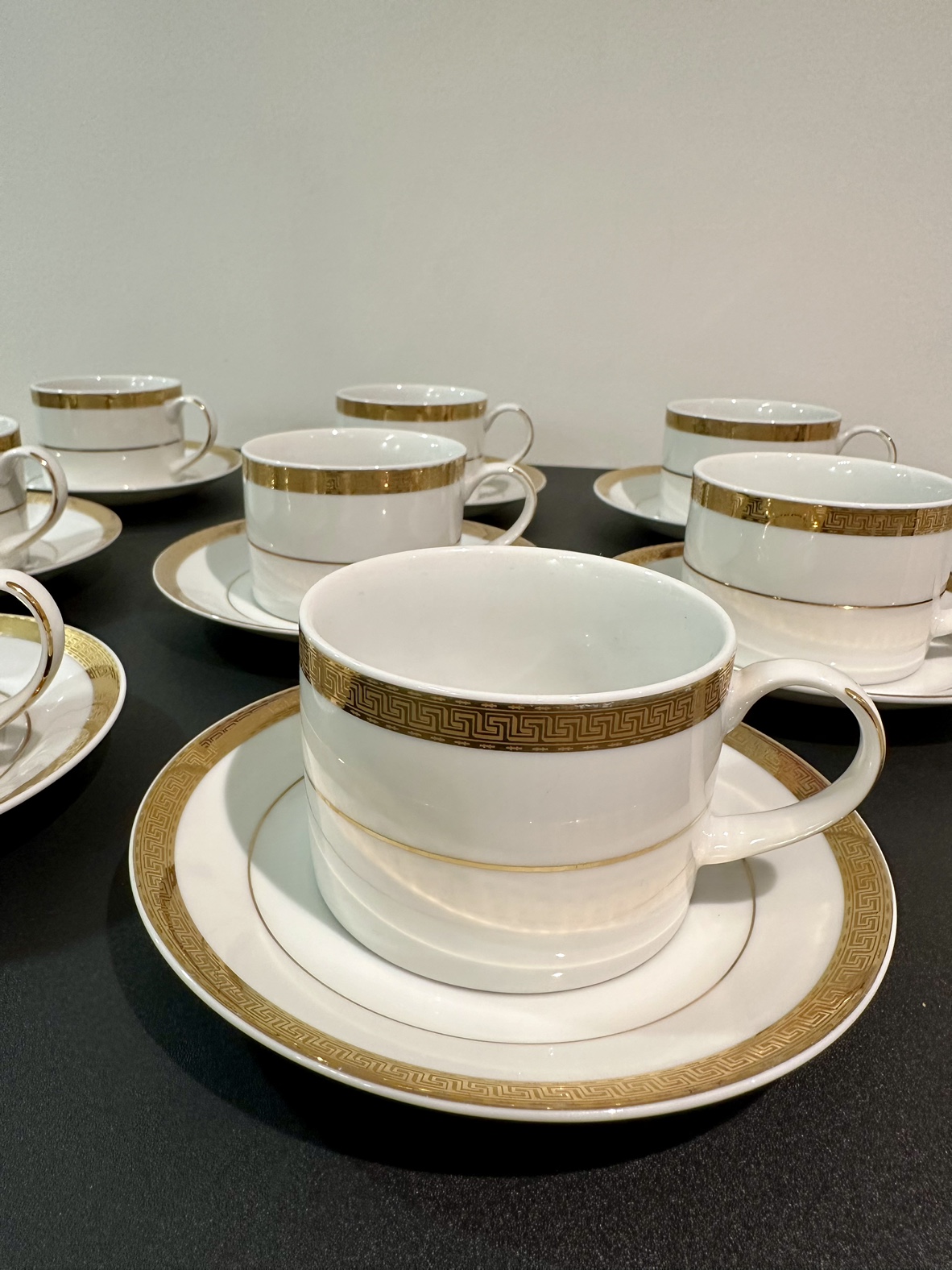 Set of 8 Tea Cups & Saucers (High-end Porcelain)
