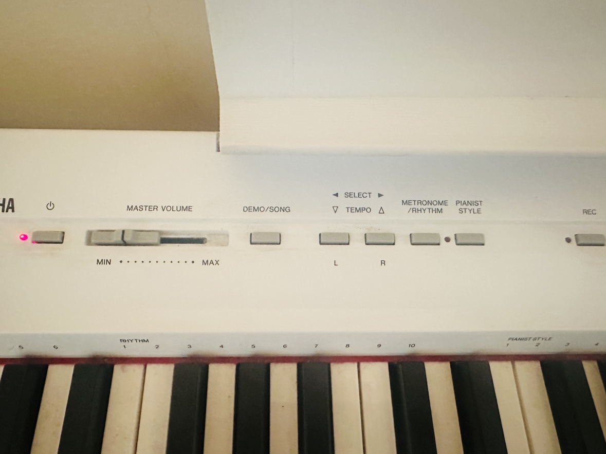 Yamaha 88-key electronic piano. - photo 3