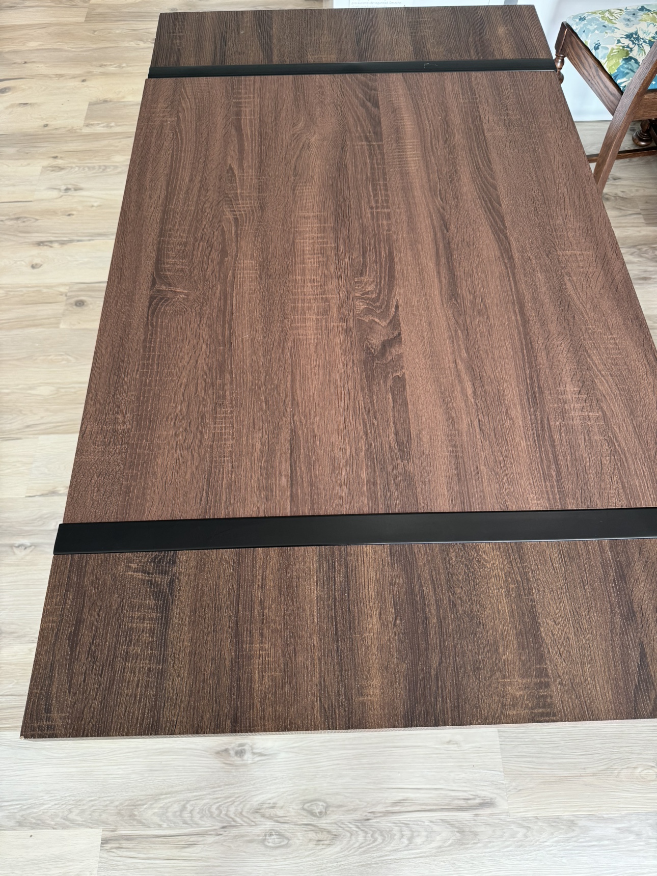 Kitchen table and free 5 dining chairs